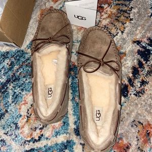 UGG Dakota Slippers Size 8